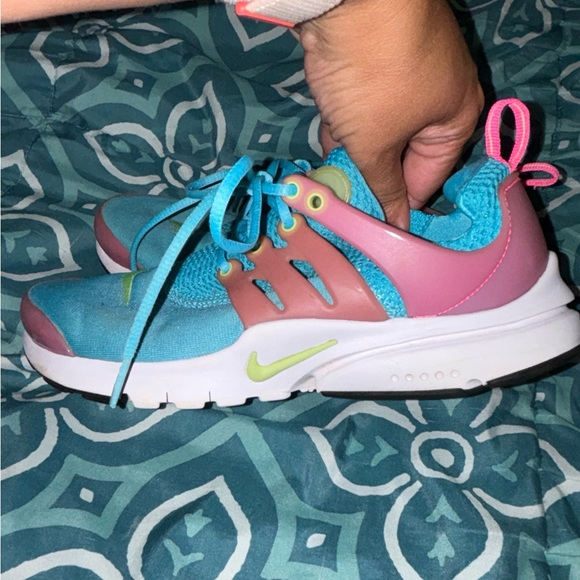 Nike Girls PRESTO GS size 4 - Picture 3 of 9